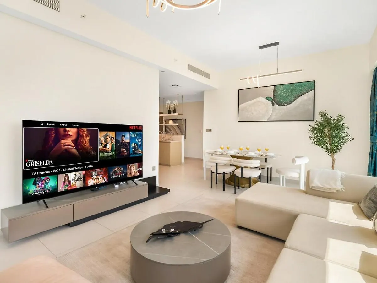 Luxury 3 Bedroom Full Burj Khalifa And Fountain View Dubai Apartment